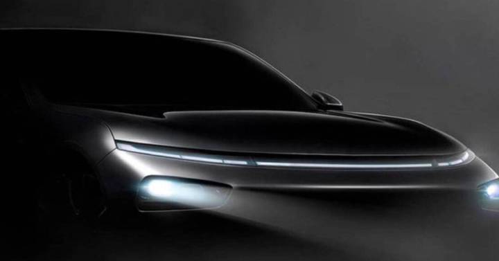 Esta nueva foto nos muestra parte del diseño del primer coche eléctrico de Xiaomi |  Motor