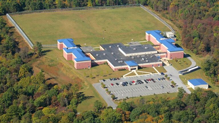 Fuga de la Academia Abraxas: los 9 adolescentes que escaparon de un centro de detención juvenil de Pensilvania han sido capturados, dice la policía estatal