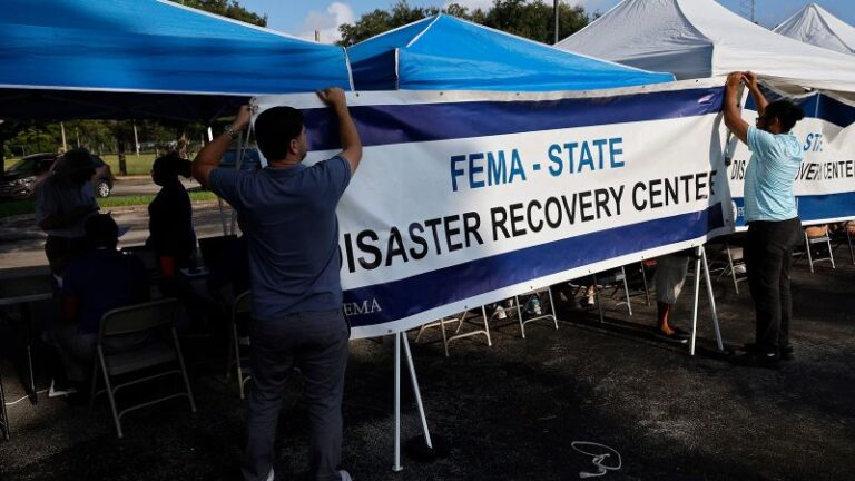 La administración de Biden solicitará al Congreso $4 mil millones adicionales para el fondo de desastres de FEMA