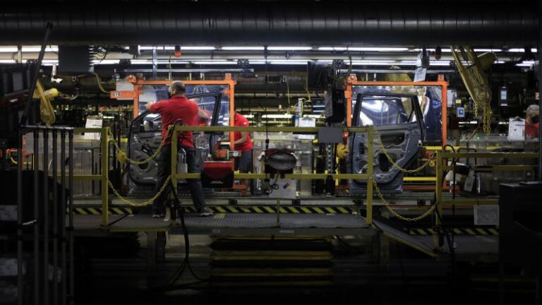 Los empleos en el sector automotriz están en auge en el Sur hostil a los sindicatos