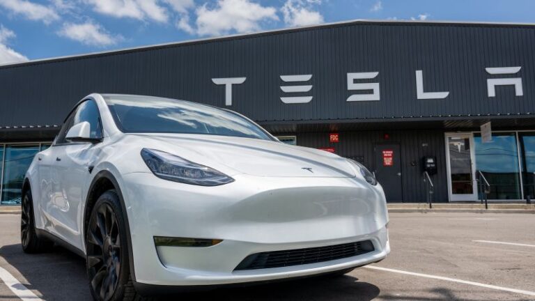 Tesla recibe órdenes de los reguladores de automóviles sobre el piloto automático ‘Modo Elon’