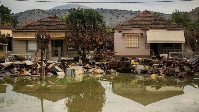 Tormenta Elías: Grecia golpeada por varios meses de lluvia en un día, pocas semanas después de que la tormenta matara a 17 personas