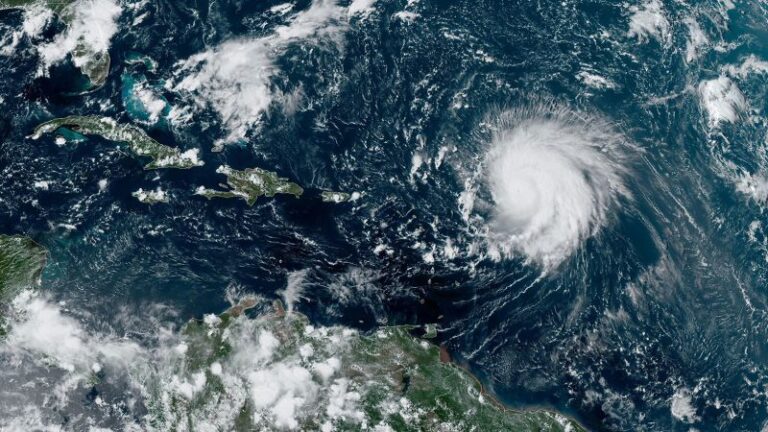 Trayectoria del huracán Lee: Se pronostica que la tormenta aumentará de tamaño a medida que la costa este enfrente condiciones peligrosas en las playas esta semana