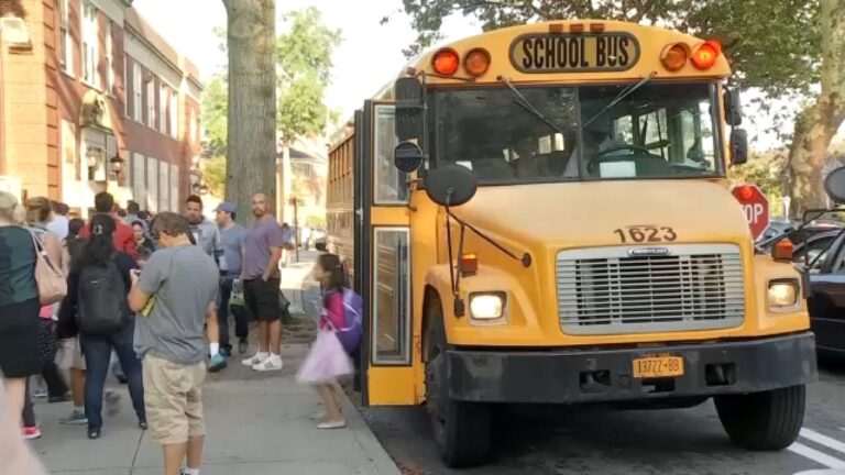 Los autobuses escolares operarán normalmente la primera semana.