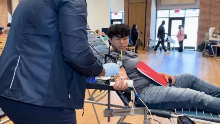 Nueva York levanta restricciones a donantes homosexuales
