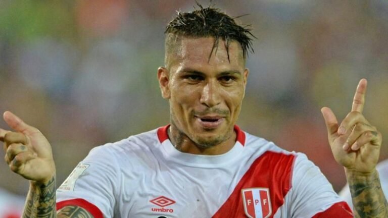 Perú convoca a Paolo Guerrero para inicio de eliminatorias