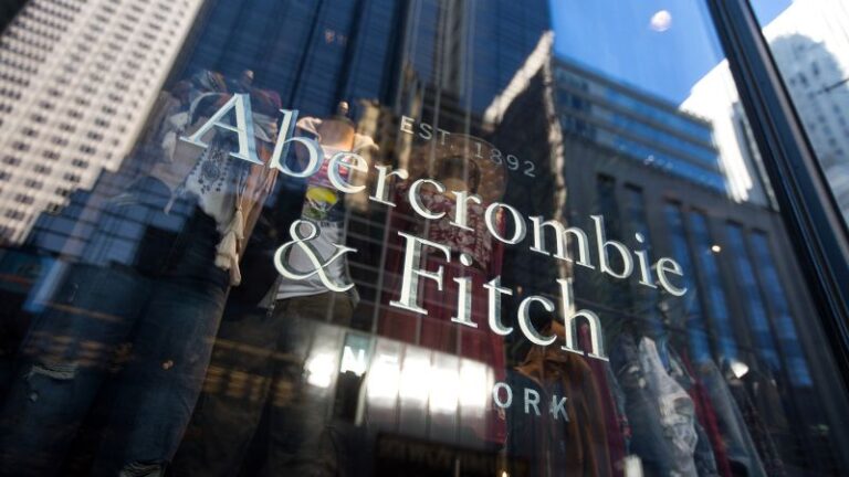 Abercrombie & Fitch dice estar «consternado» por las acusaciones contra el ex director ejecutivo Mike Jeffries