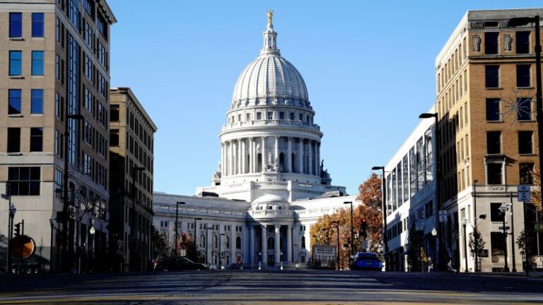 Arresto por arma de fuego en el Capitolio de Wisconsin: un hombre apareció armado dos veces en un día preguntando por el gobernador, dicen las autoridades.  Esto es lo que sabemos