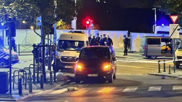Ataque en Bruselas: Bélgica busca al pistolero sospechoso de matar a dos suecos