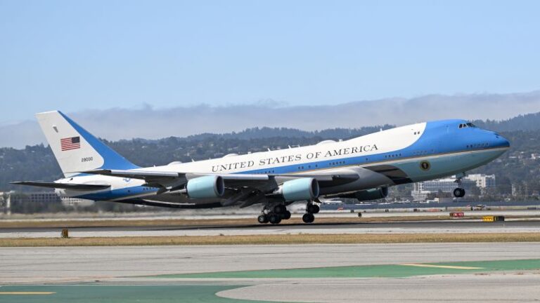 Debacle del Air Force One: Boeing ha perdido más de mil millones de dólares por cada uno de los dos nuevos aviones del presidente