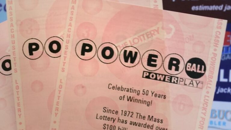 El premio mayor del Powerball se dispara a $1.040 millones después de que no hubiera ganador el sábado