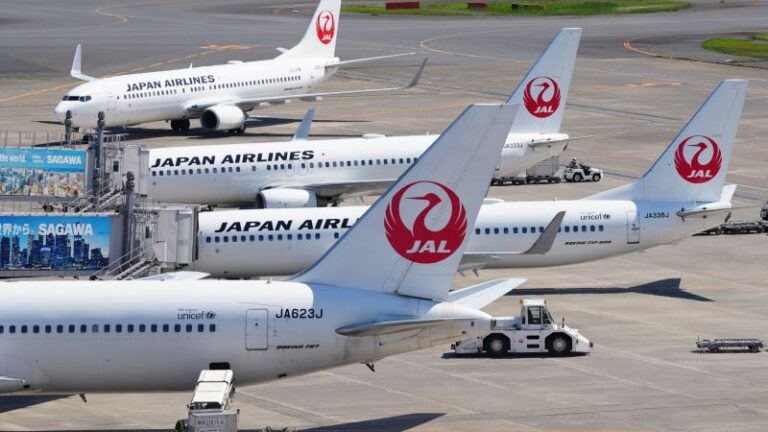 Japan Airlines añade un vuelo adicional para transportar a los luchadores de sumo pesados