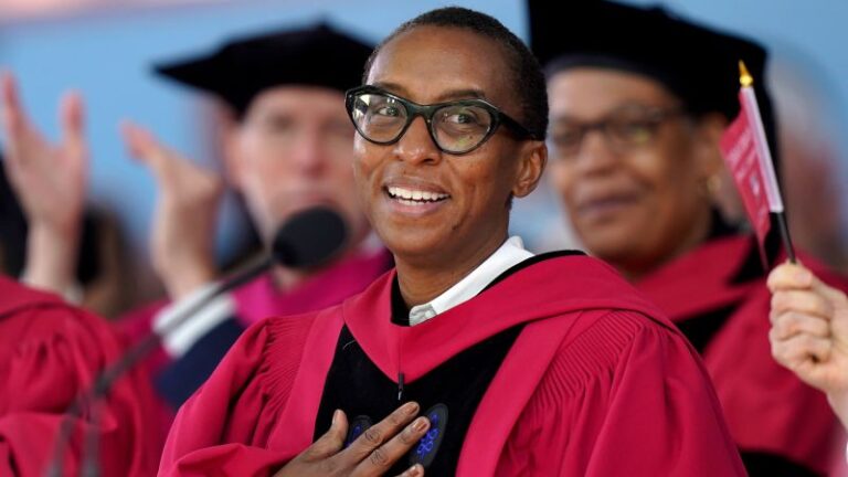 La Universidad de Harvard inaugura a Claudine Gay como la primera presidenta negra de la escuela