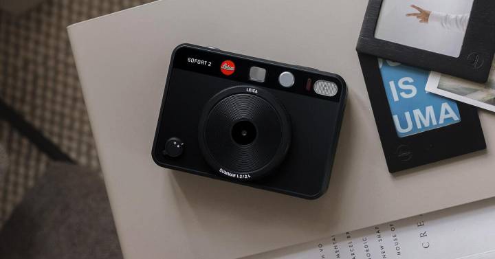Leica lanza una cámara instantánea para competir con la conocida Polaroid |  Artilugio