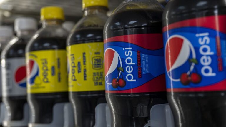 Los medicamentos para bajar de peso no han perjudicado el negocio de Pepsi, dice el director ejecutivo