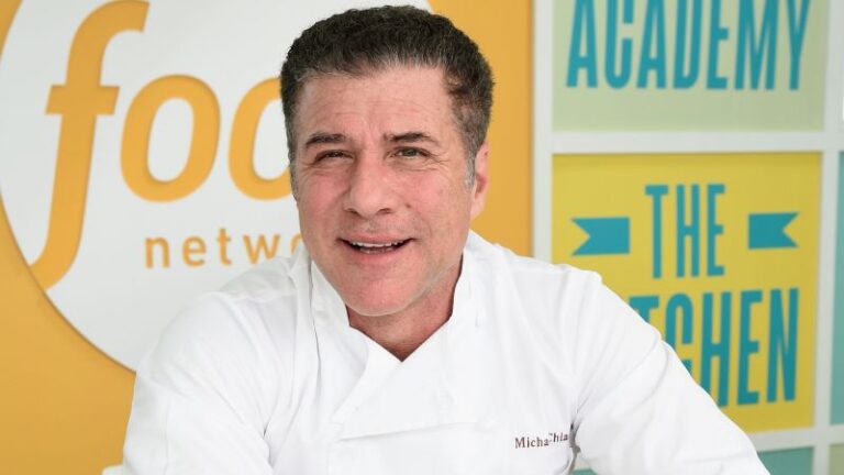 Michael Chiarello, estrella de Food Network y chef célebre, muere a los 61 años