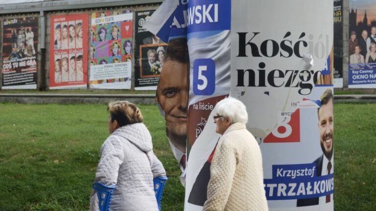 Polonia vota en elecciones de alto riesgo, mientras el grupo gobernante populista busca aferrarse al poder