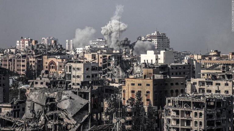 La guerra entre Israel y Hamas continúa mientras continúan las evacuaciones en Gaza