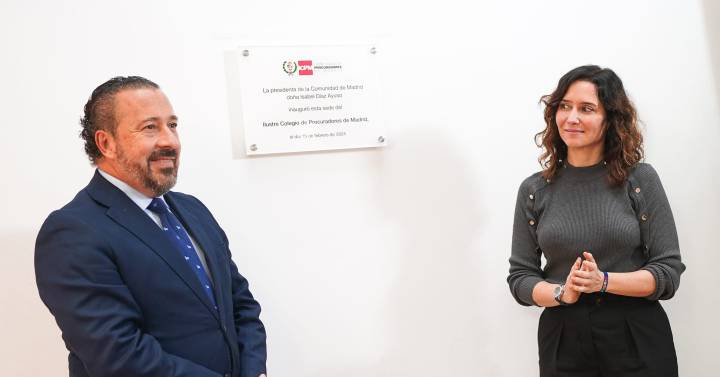 Díaz Ayuso inaugura la nueva sede de los procuradores madrileños |  Legal