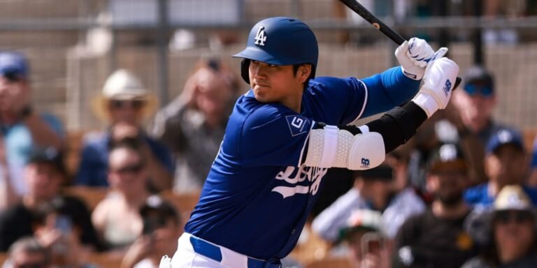 Shohei Ohtani debuta en el entrenamiento primaveral de los Dodgers