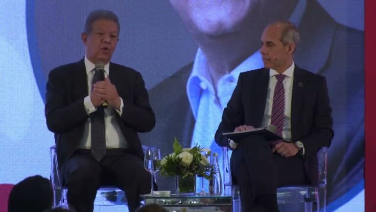 Leonel Fernández, presidente Fuerza del Pueblo 💪 Vota  3