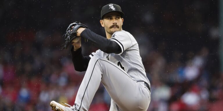 Los Padres consiguen a Dylan Cease en un acuerdo con los White Sox