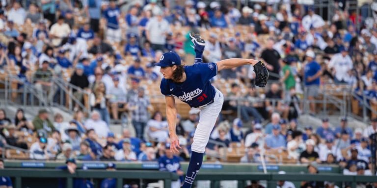 Tyler Glasnow poncha a cinco en apertura de primavera