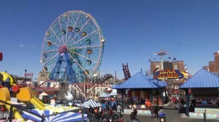 El parque de atracciones Luna Park inicia su temporada