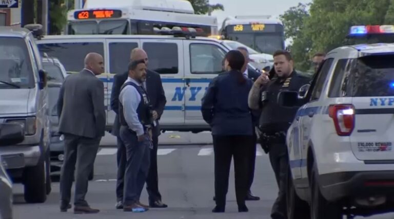 Una mujer muere atropellada por dos vehículos en El Bronx
