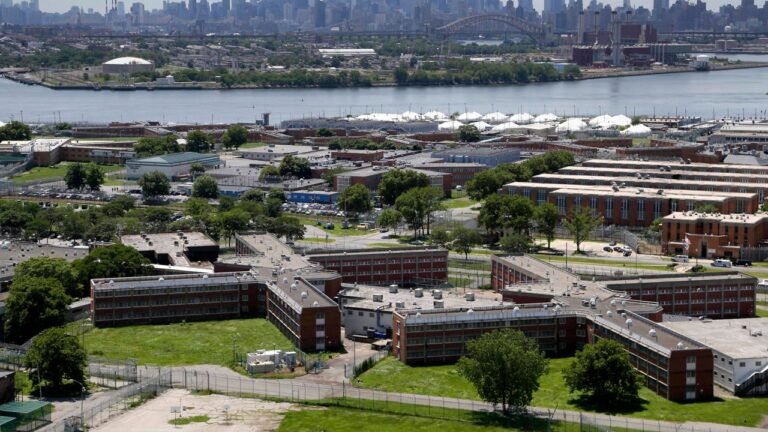 La Comisión de Rikers describe un plan de Nuevo Nuevo para Cerrarla