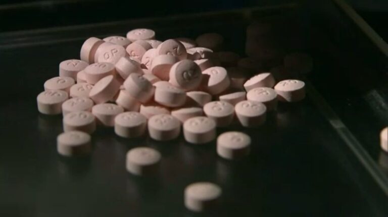 Disminuyen las muertes por sobredosis de drogas en EE.UU.
