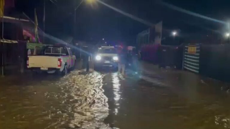 Lluvias dejan inundaciones y millas de damnificados en Chile