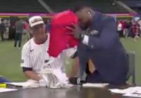 Big Papi muestra fajo de dólares durante entrevista a Juan Soto – Remolacha