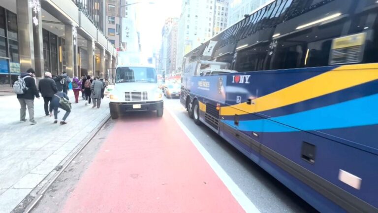 Multas por bloquear carriles para autobuses