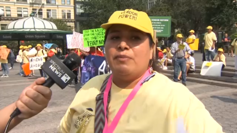 Vendedores ambulantes exigen mejoras laborales