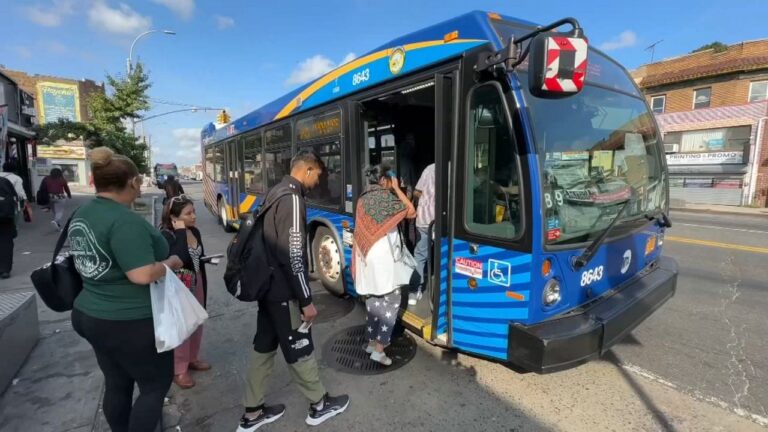 Instalan Cámaras en más rutas de autobuses para vehículos multar