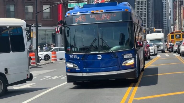 La MTA intensifica las acciones contra autos en carril bus