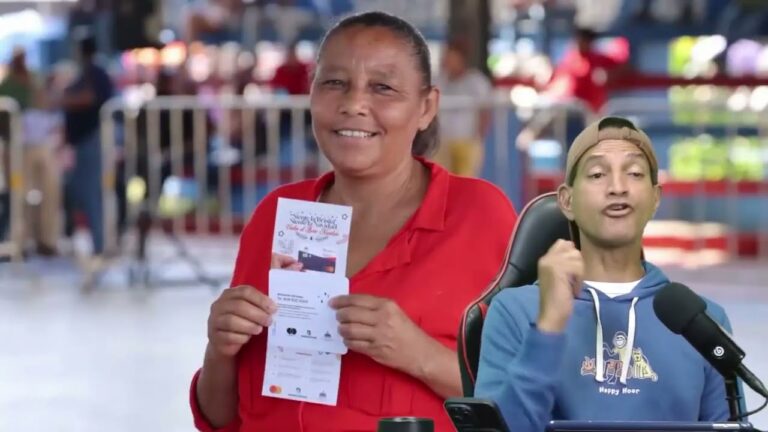 Escandalo y Desbordamiento por los Bonos Navideños que incluye a la clase Media