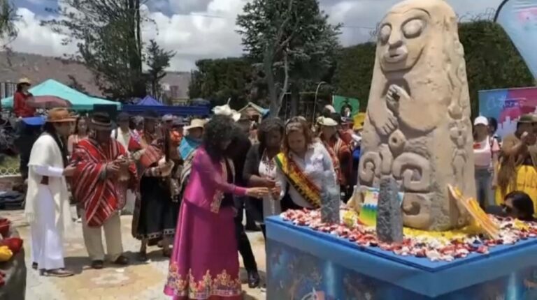 Indígenas bolivianos celebran el cambio de ciclo agrícola