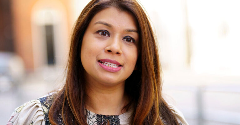 Dimite Tulip Siddiq, ministra anticorrupción del Reino Unido