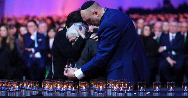 En Auschwitz, una ceremonia solemne en un momento de nacionalismo en ascenso