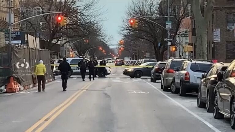 Mujer en estado crítica tras atropello en Sunset Park