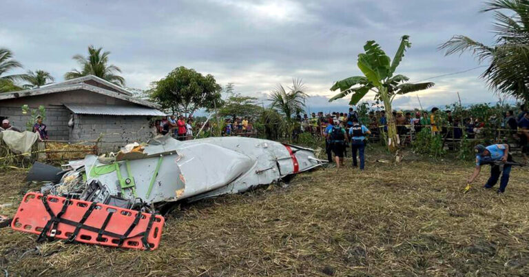 El accidente aéreo de Filipinas mata miembro del servicio estadounidense y 3 contratistas