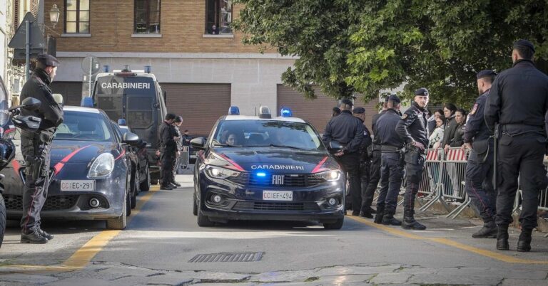 La policía italiana arresto 181 en 'importante golpe' a Cosa Nostra