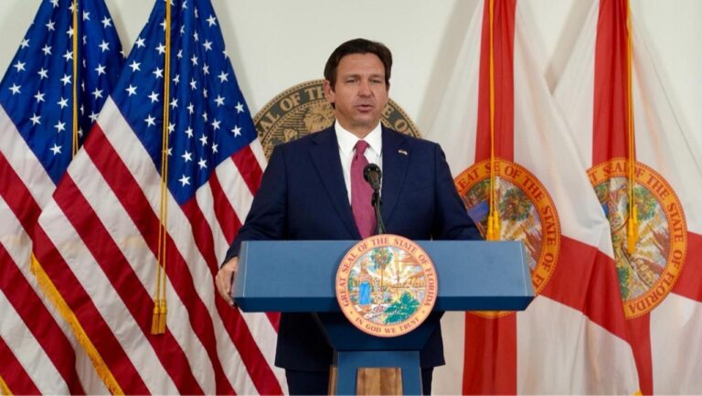 Gobernador de Florida Firma Leyes Migratorias