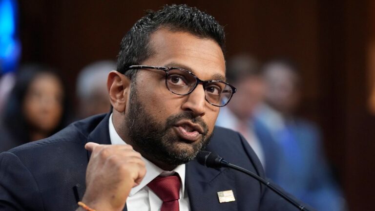 Senado Confirma A Kash Patel, Aliado de Trump, Director del FBI