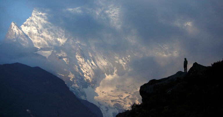 Los drones harán un poco de Schlepping para Sherpas en el Monte Everest