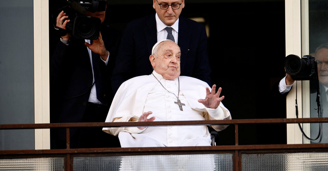 El Papa Francisco hace una aparición pública en Roma