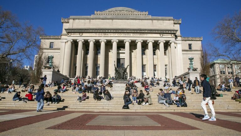 Columbia Acepta Exigencias de Trump para recuperador Fondos