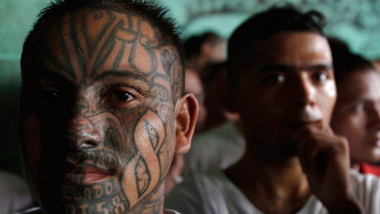 Jefe del FBI APLAUDE Detencia de Líder de la MS-13